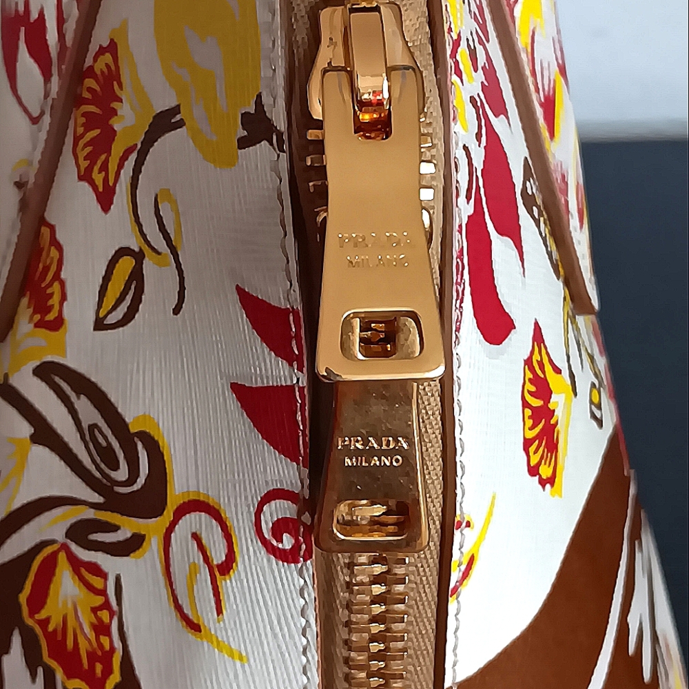 Prada RARE 💐 Large Floral Saffiano Lux Promenade Dome Sachel Bag - Picture 14 of 17